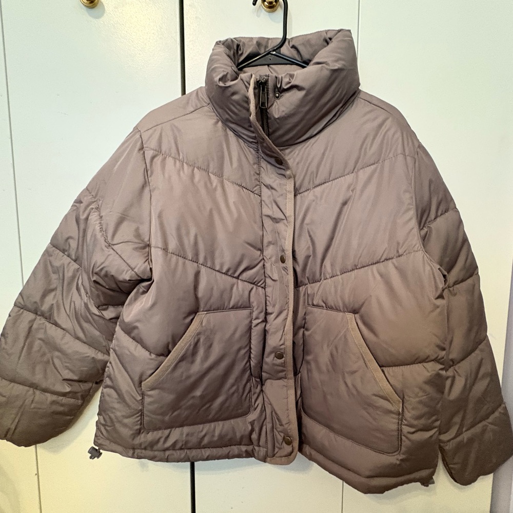 Women’s Old Navy Puffer Jacket